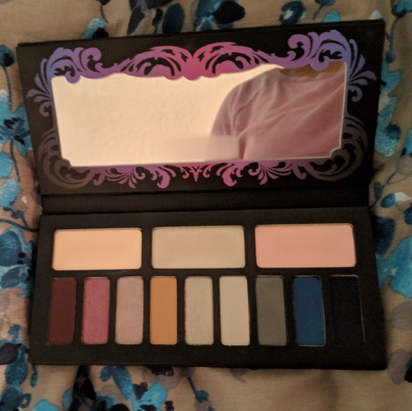 BNIB Kat Von D Chrysalis Palette - Picture 3 of 5